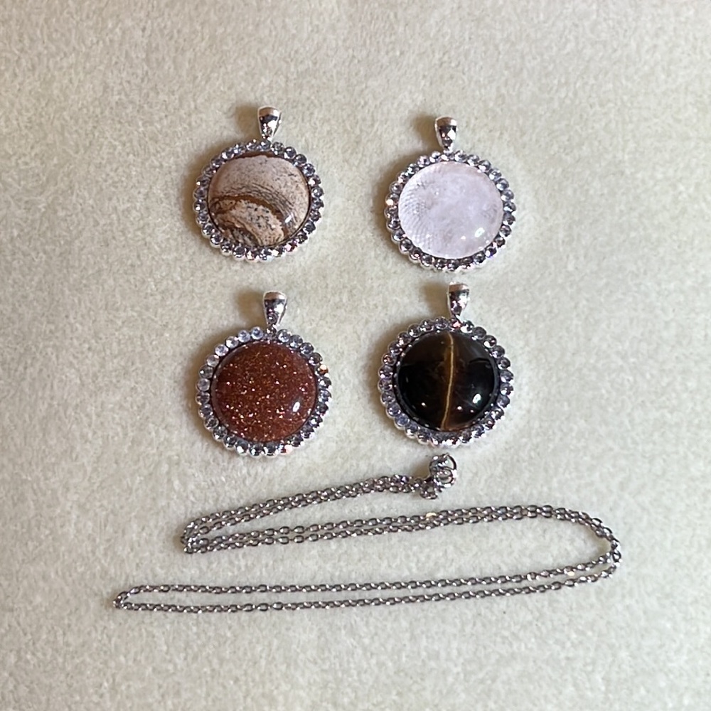 22266 necklace charms